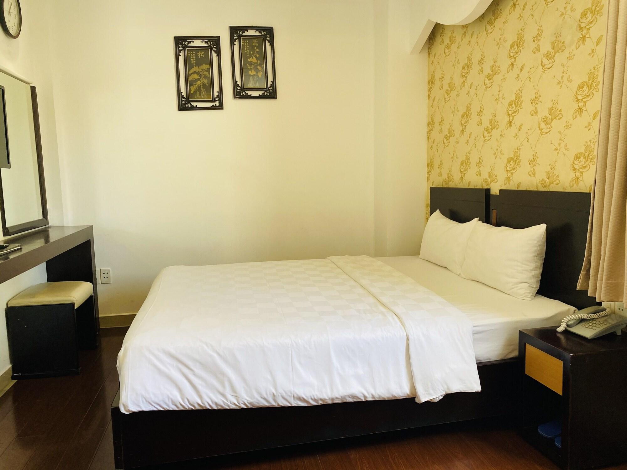 Metro Points Hcm Hotel- Bến Thành Market 3*