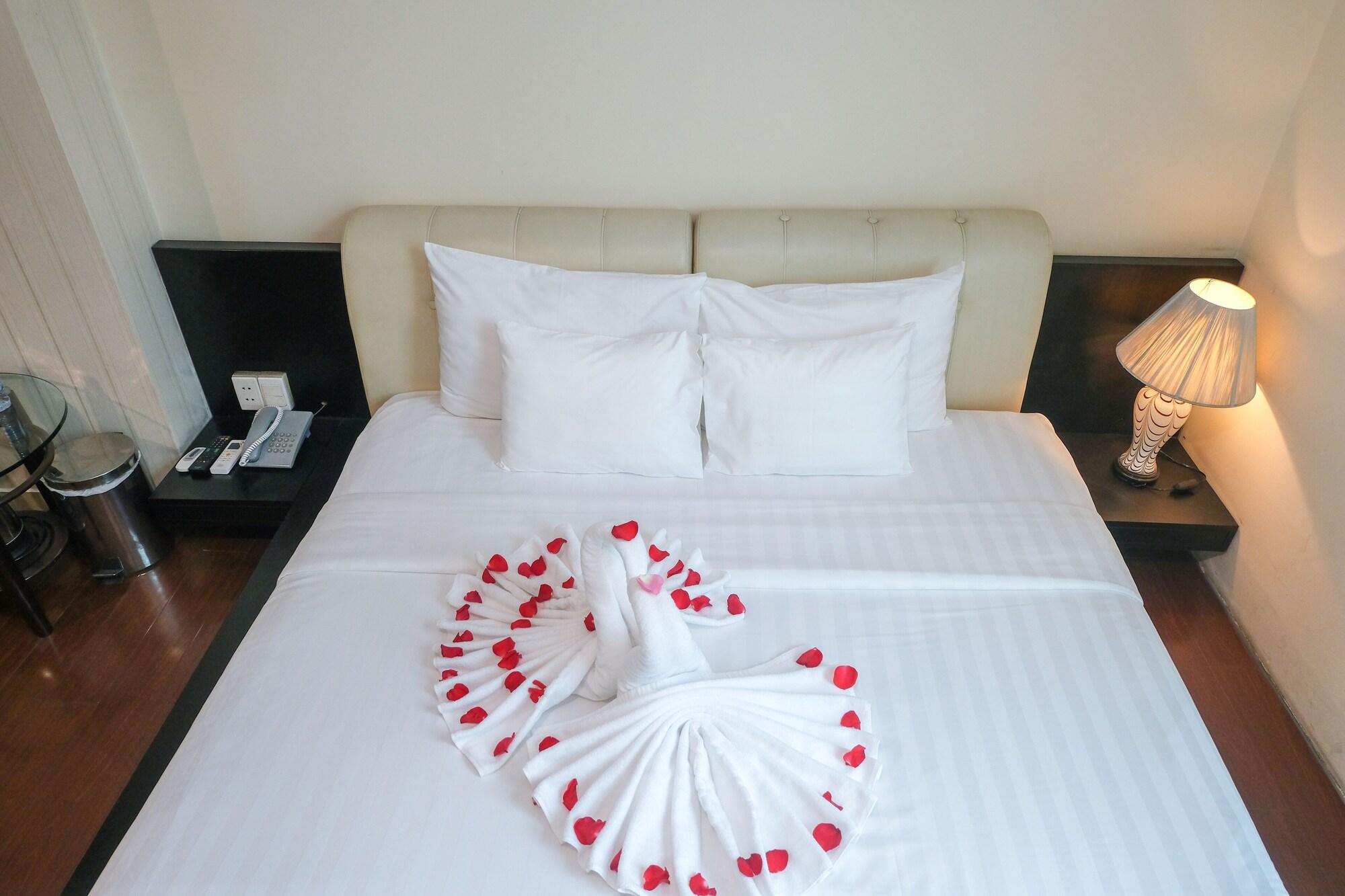 Metro Points Hcm Hotel- Bến Thành Market 3*