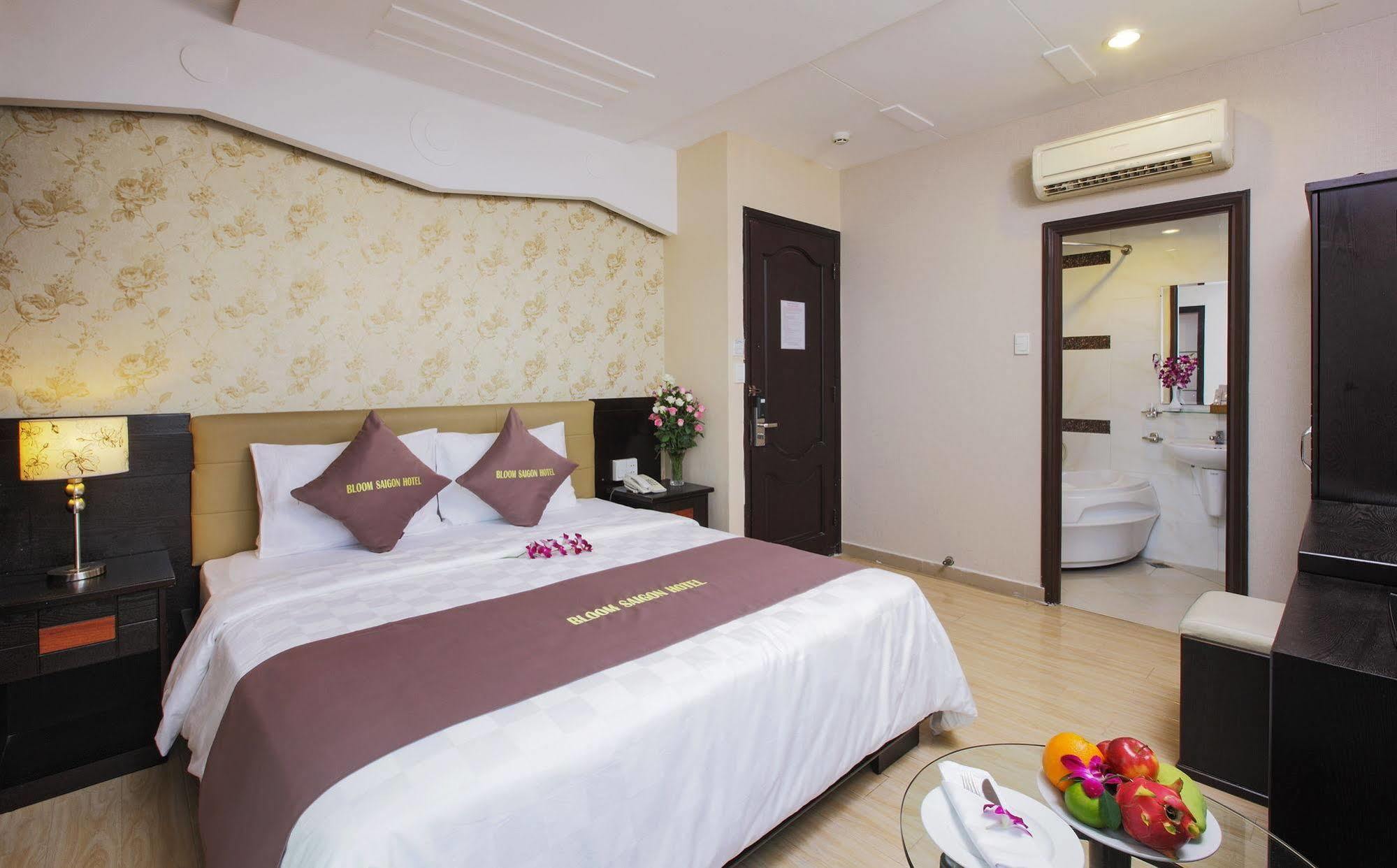 Metro Points Hcm Hotel- Bến Thành Market Hotel 3*